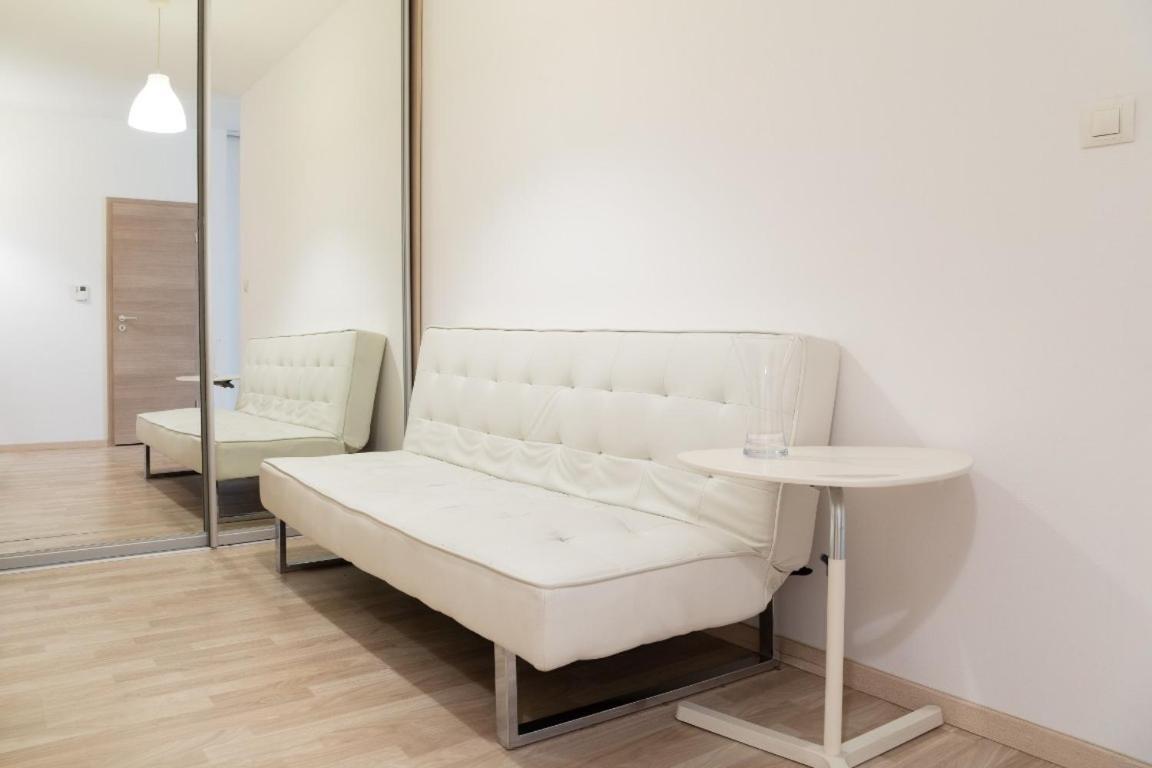 Great Tourist And Business Apartment Near Center Братислава Екстер'єр фото